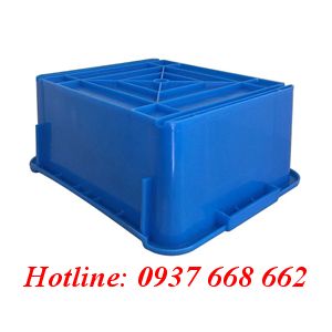 Mặt đáy thùng nhựa a3 xanh dương. Kích thước: 370x305x160 mm.