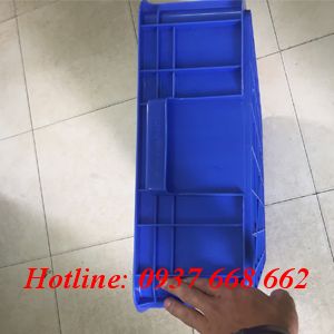 Cạnh bên thùng nhựa đặc Hs007. Kích thước: 610x420x150 mm