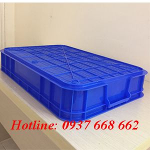Mặt đáy thùng nhựa đặc Hs007. màu xanh dương. Kích thước: 610*420*150 mm.